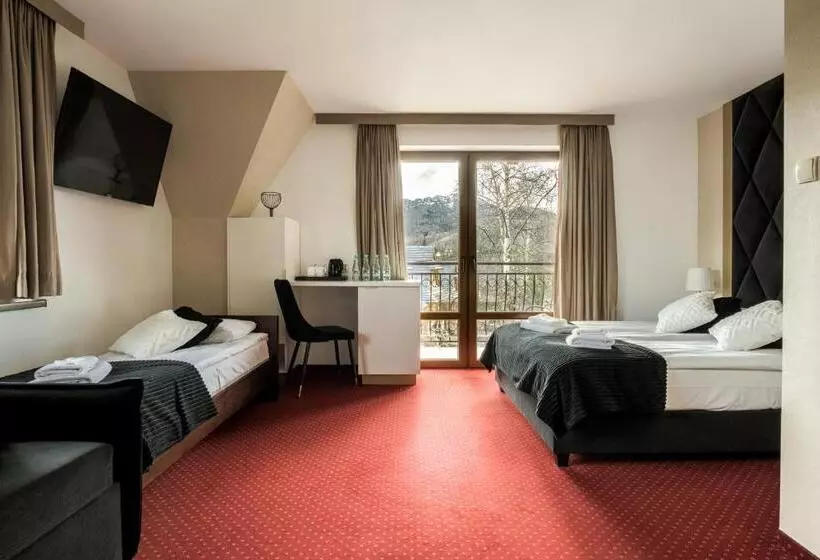 Aamiaismajoitus (B&B) Dworek Pod Giewontem