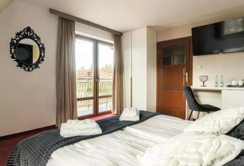 Aamiaismajoitus (B&B) Dworek Pod Giewontem