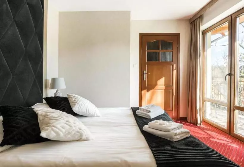 Aamiaismajoitus (B&B) Dworek Pod Giewontem