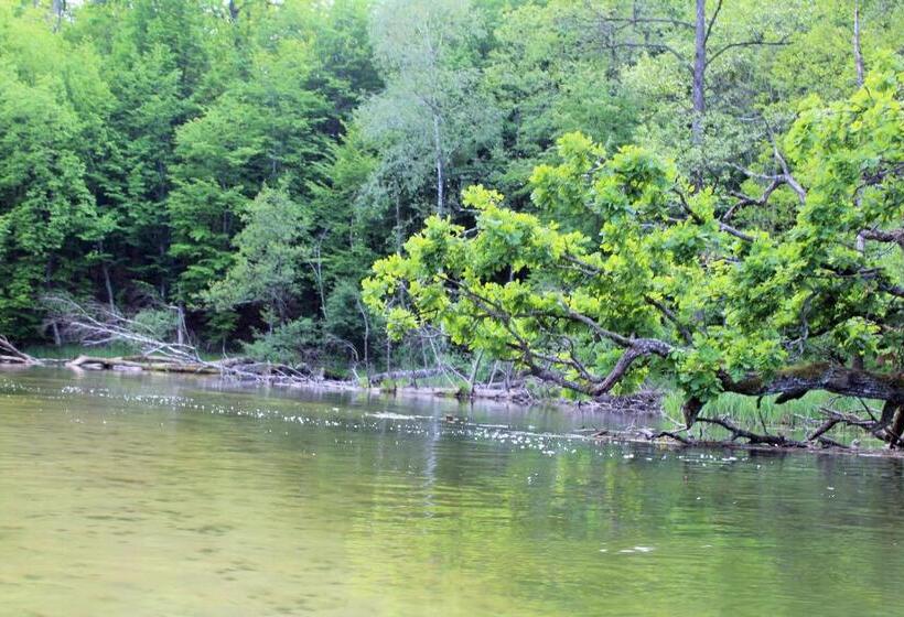 مبيت وإفطار Oaza Mazurska Willa Lasek