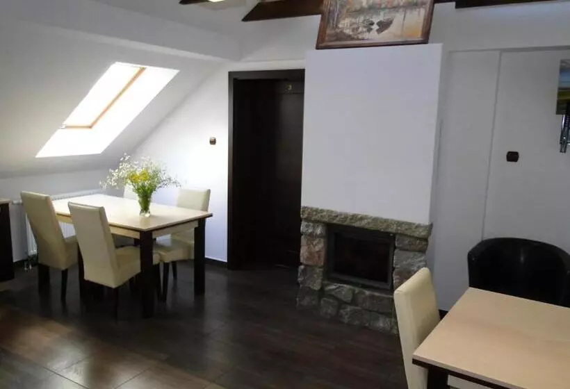 Aamiaismajoitus (B&B) Oaza Mazurska   Willa Lasek