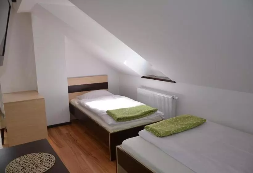 Aamiaismajoitus (B&B) Oaza Mazurska   Willa Lasek