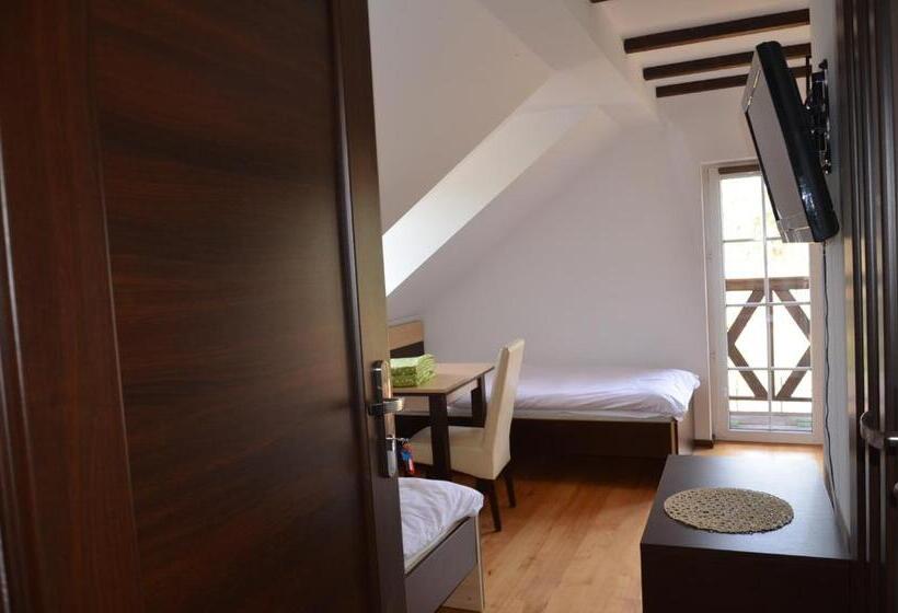 مبيت وإفطار Oaza Mazurska Willa Lasek