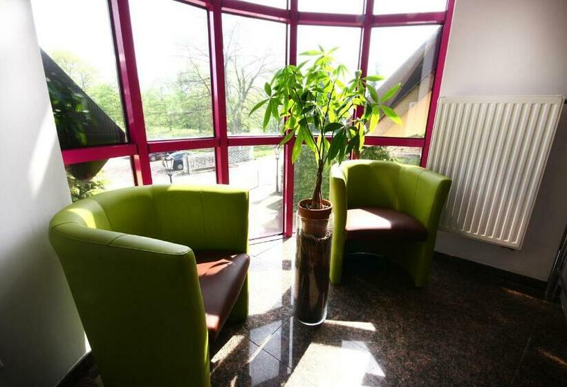 مبيت وإفطار Pensjonat Pod Kasztanami