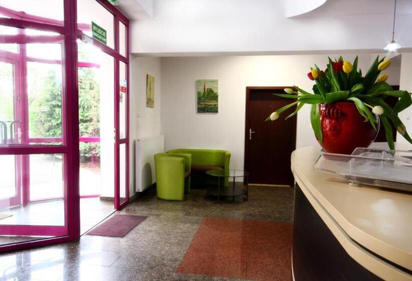 مبيت وإفطار Pensjonat Pod Kasztanami