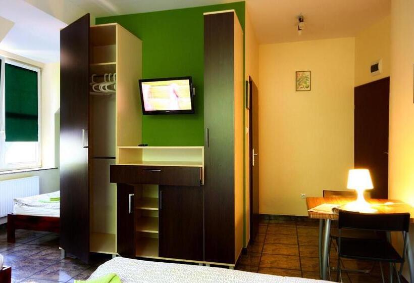 مبيت وإفطار Pensjonat Pod Kasztanami