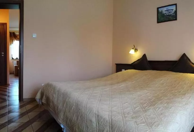 Aamiaismajoitus (B&B) Pokoje Gościnne Akacja