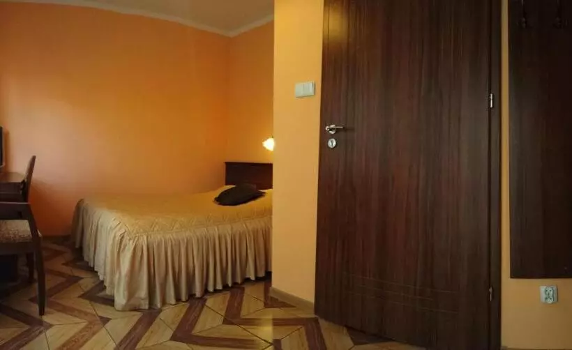 Aamiaismajoitus (B&B) Pokoje Gościnne Akacja
