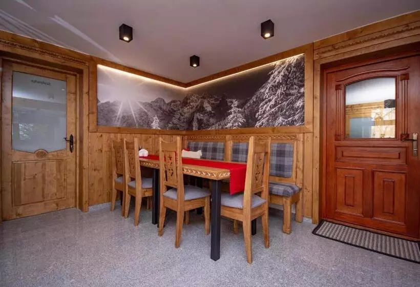 Aamiaismajoitus (B&B) Pokoje Gościnne Zosia