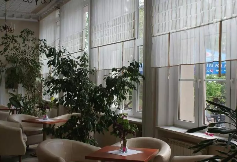 Dworek Brodowo Restauracja Hotel Przyjęcia