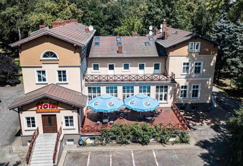 Dworek Brodowo Restauracja Hotel Przyjęcia