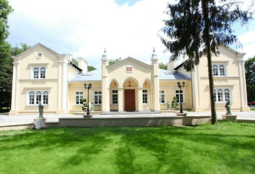 فندق Dwór Sójki