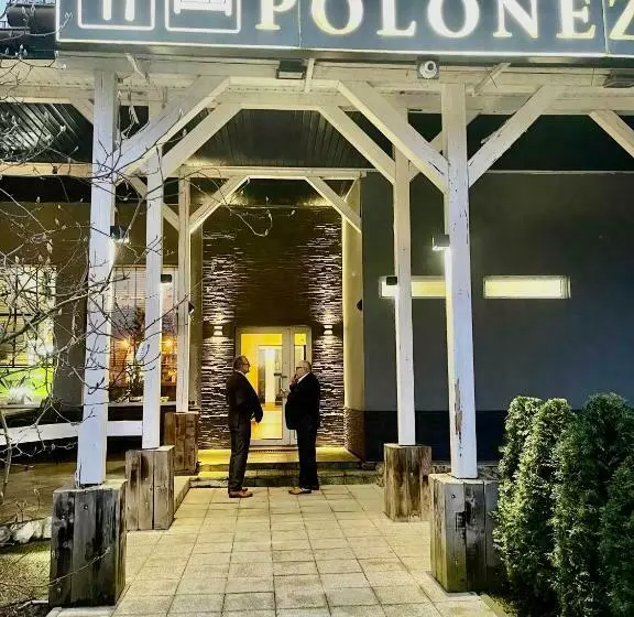 Hotelli Polonez W Rymaniu