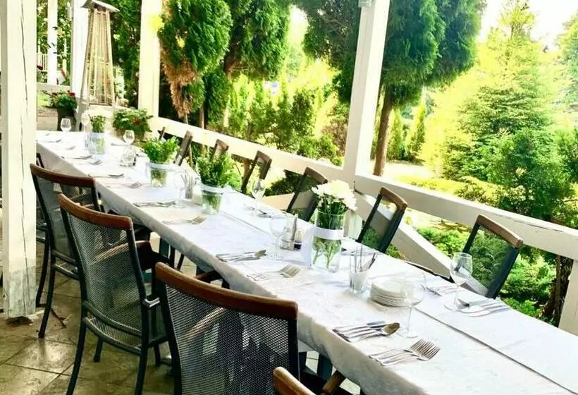 Hotelli Polonez W Rymaniu