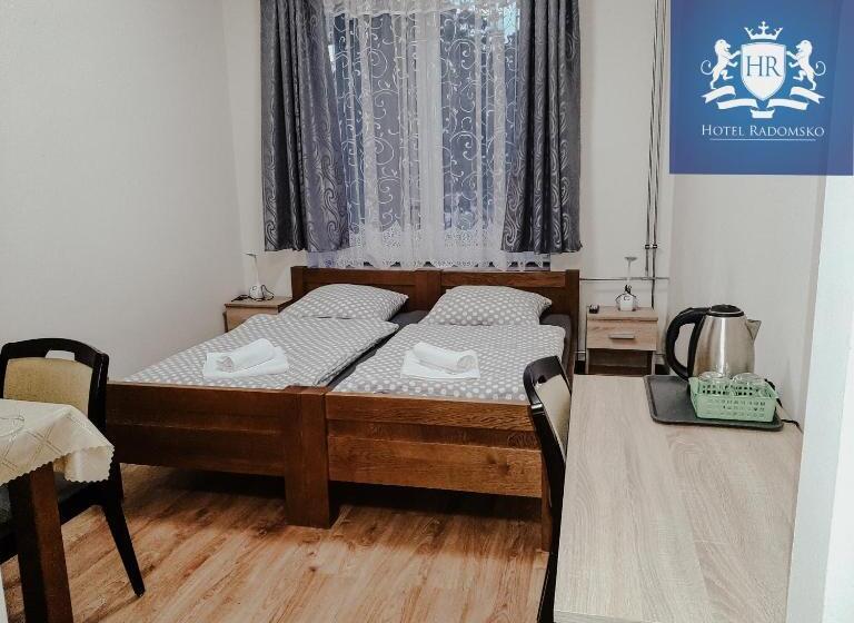酒店 Radomsko