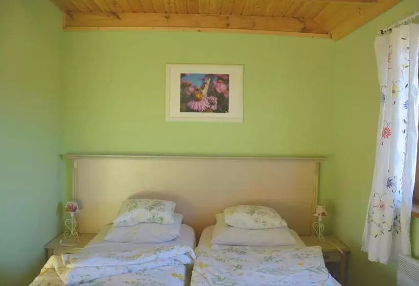 Hotelli Ranczo W Dolinie