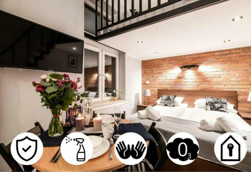 Lubomirskiego 23 Residence Great Location, 10 Min To Main Square By Foot, Right Next To Main Rail