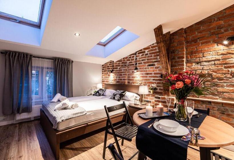 Lubomirskiego 23 Residence Great Location, 10 Min To Main Square By Foot, Right Next To Main Rail