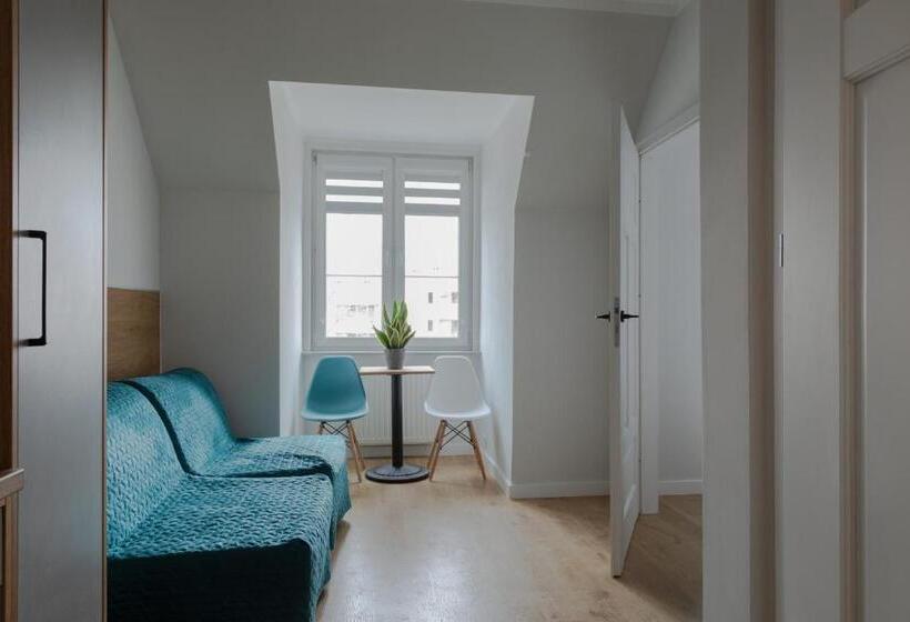 ユースホステル Moho XL