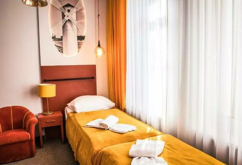 Majatalo Dom Zdrojowy Amber