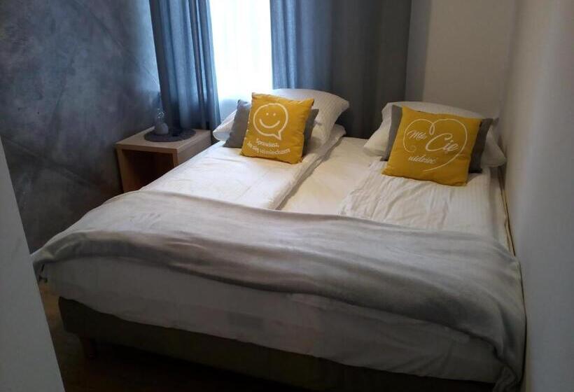 펜션 Dworek Zakopane