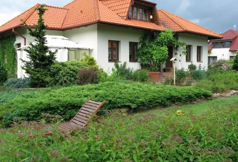 Majatalo Pensjonacik Ogrody