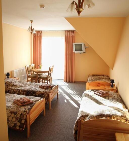 Pensjonat I Restauracja Nowak