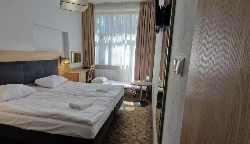 Lomakeskus Centrum Trzy Jeziora Wieleń