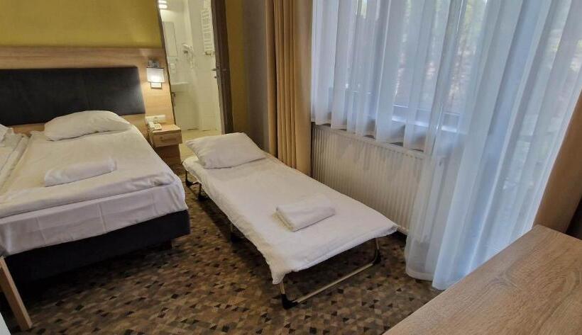 리조트 Centrum Trzy Jeziora Wieleń