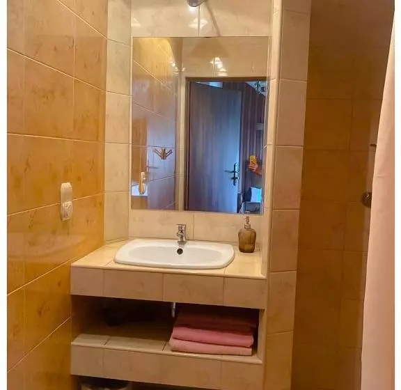 Retkeilymaja Kaktusik