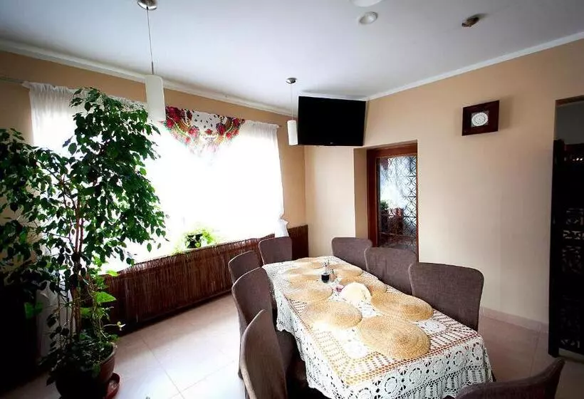 ユースホステル Noclegi Folkowa