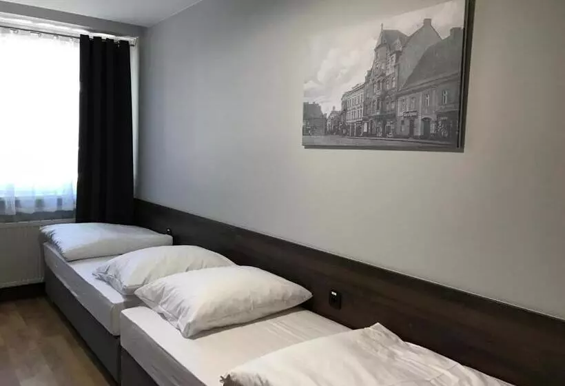 ユースホステル Noclegi Mikołów