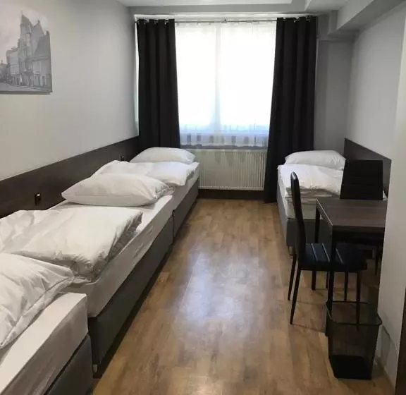 ユースホステル Noclegi Mikołów