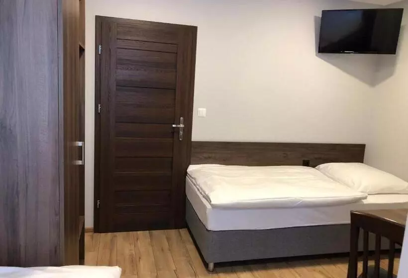 ユースホステル Noclegi Mikołów