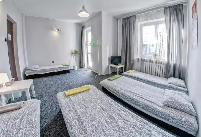هاستل Place4us