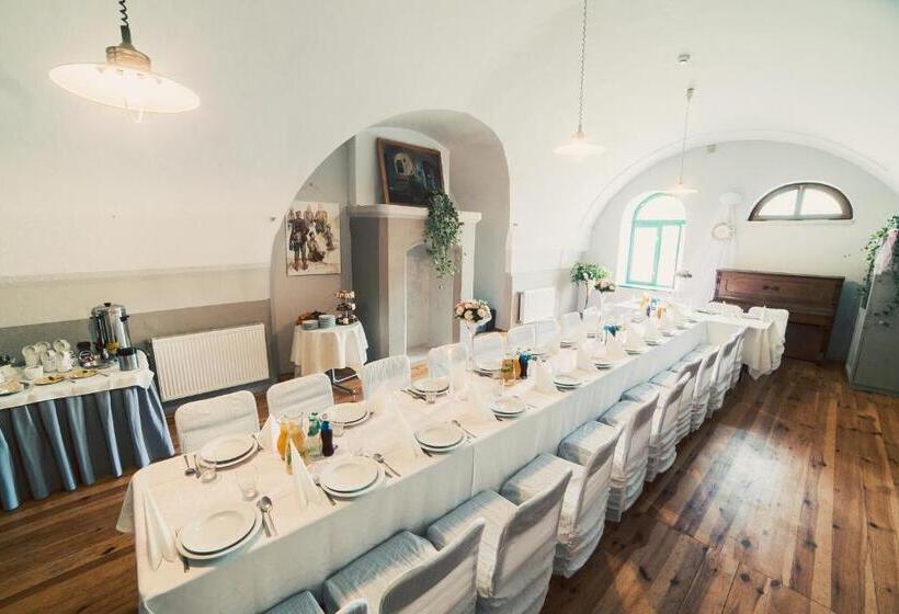 Hostel Twierdza Toruń   Fort Iv