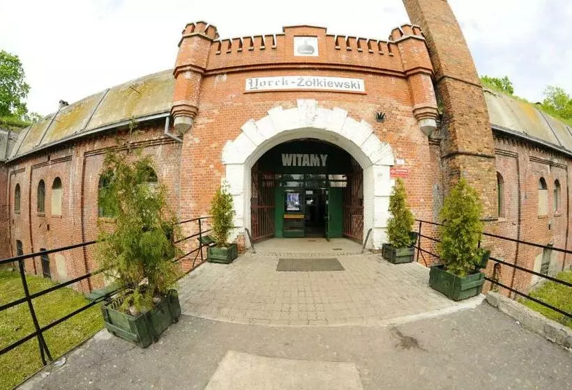هاستل Twierdza Toruń   Fort Iv