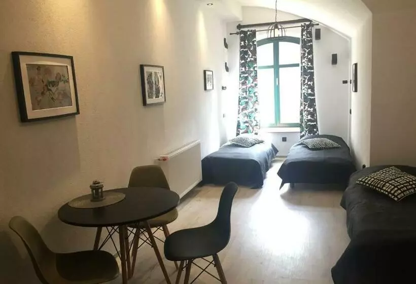 هاستل Twierdza Toruń   Fort Iv