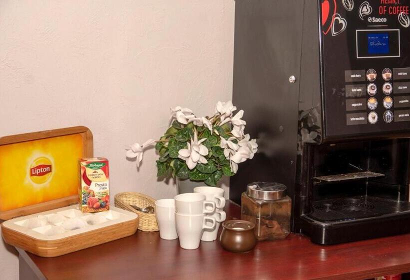 הוסטל Weranda Rooms