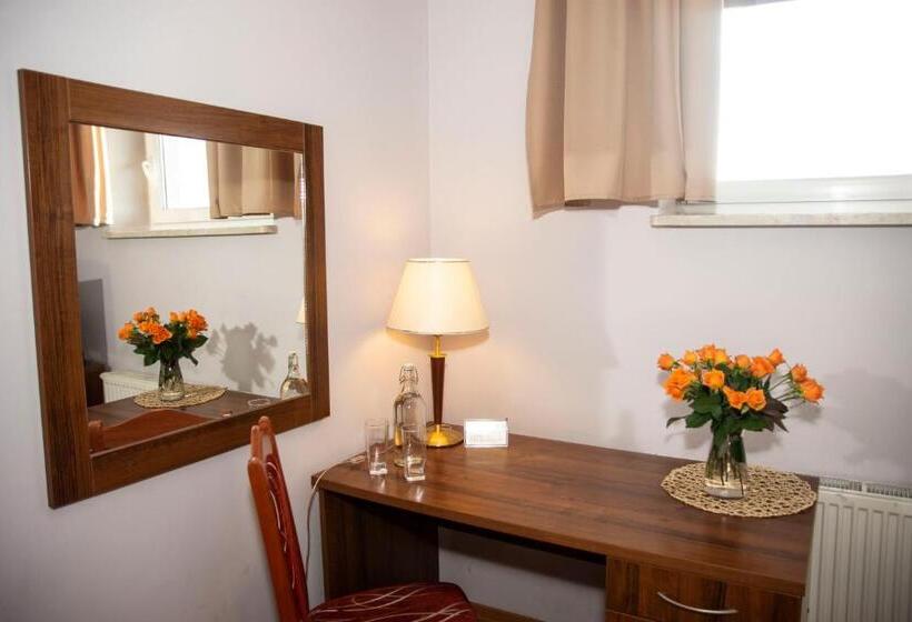 הוסטל Weranda Rooms