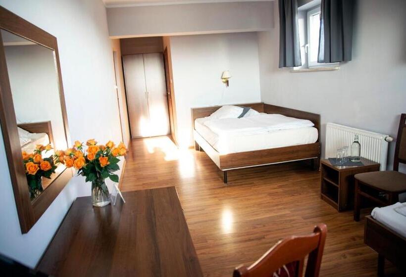 הוסטל Weranda Rooms