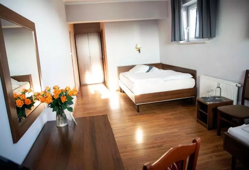 ユースホステル Weranda Rooms