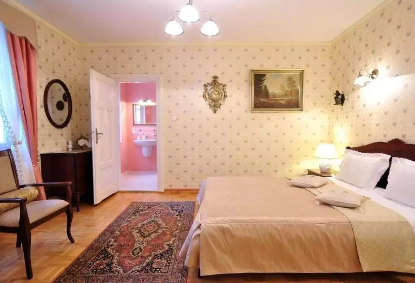 Aamiaismajoitus (B&B) Dworek Ojca Mateusza