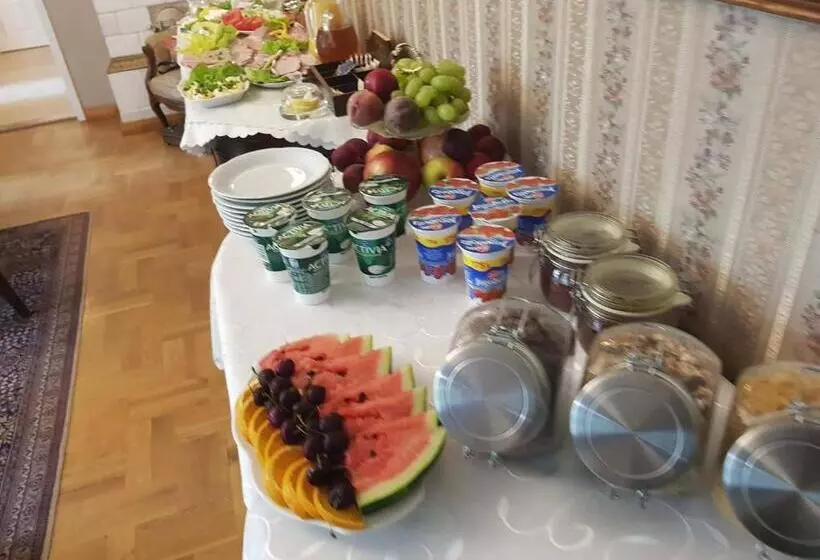 Aamiaismajoitus (B&B) Dworek Ojca Mateusza
