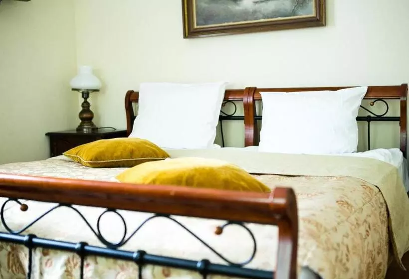 Aamiaismajoitus (B&B) Dworek Ojca Mateusza