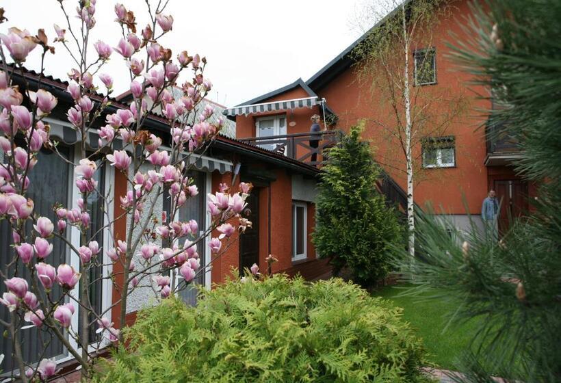 Aamiaismajoitus (B&B) Gościniec Pod Markizami