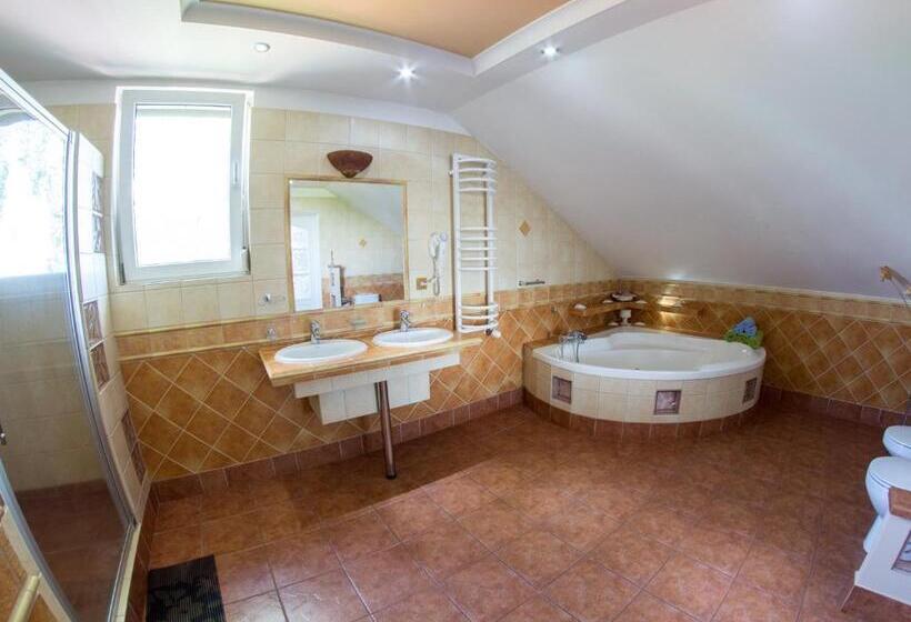 Aamiaismajoitus (B&B) Gościniec Pod Markizami