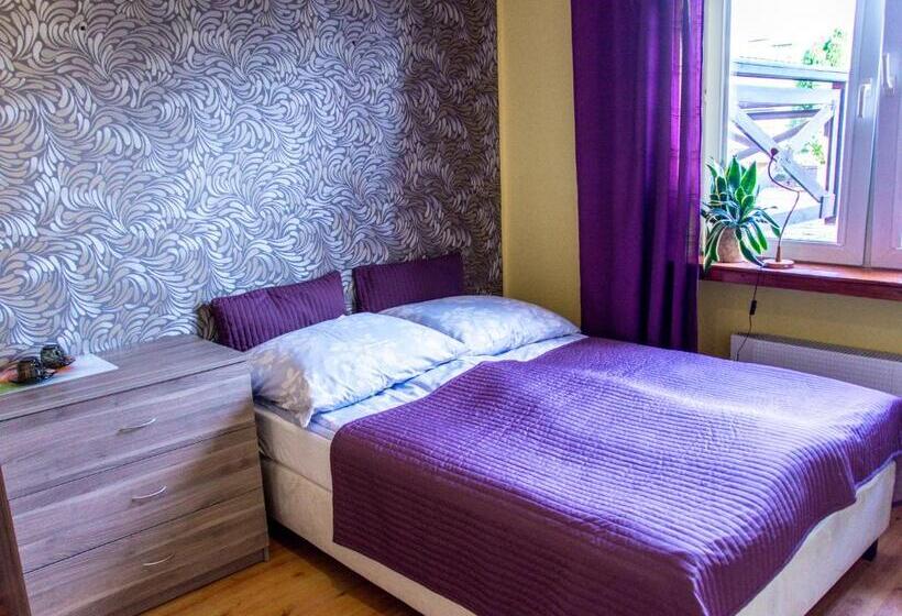 Aamiaismajoitus (B&B) Gościniec Pod Markizami