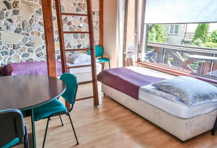 Aamiaismajoitus (B&B) Gościniec Pod Markizami