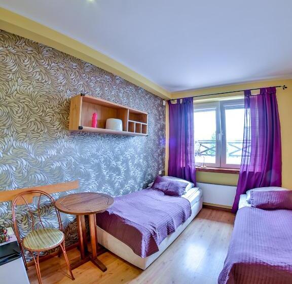 Aamiaismajoitus (B&B) Gościniec Pod Markizami